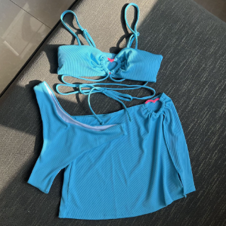 Sexy Woman Solid Color Lace-Up Three-Piece Bikini Set With Love Decoration