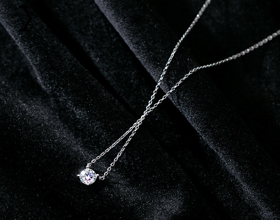 Silver Necklace Female Four Claw White Single Diamond Necklace