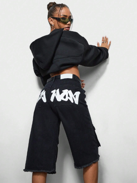 SUMWON WOMEN Raw Edge Denim Cargo Jort With Graffiti Graphic Print