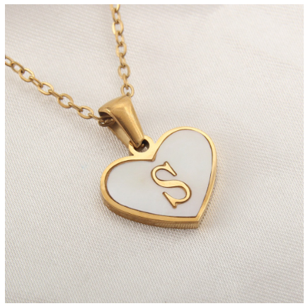 Stainless Steel 26 Letter Pendant Necklace Love Shell Card Necklace Necklace Fashion Gift for Men and Women S