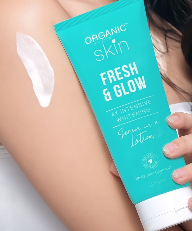 Organic Skin Japan Fresh & Glow 4x Intensive Whitening Serum in a Lotion with Vitamin C 250ml