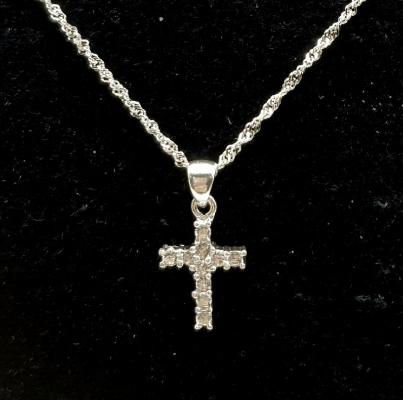 Unisilver 925 Sterling Silver Cross Pendant Necklace