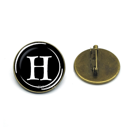 New 2023  Vintage Bronze Color Lapel Pin Letters A To Z Brooches Fashion Initial Letter Brooch Pins Suit Badges Women Men H