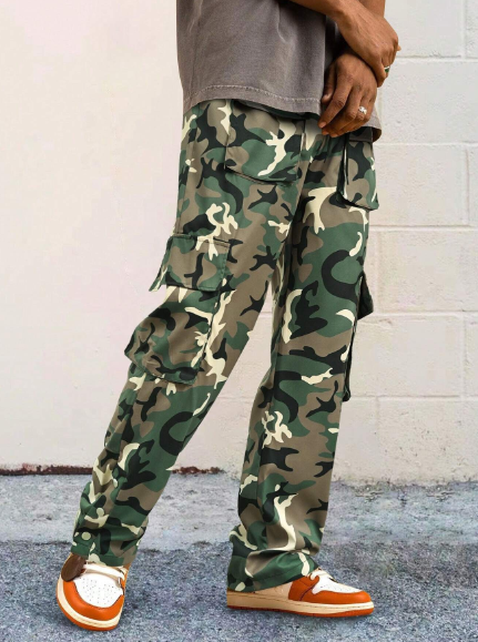 Manfinity LEGND Men's Multi-Pocket Camouflage Loose Casual Work Pants And Camo Pants