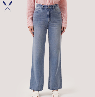 Regatta Medium Wash Jeans For Women Faded Denim