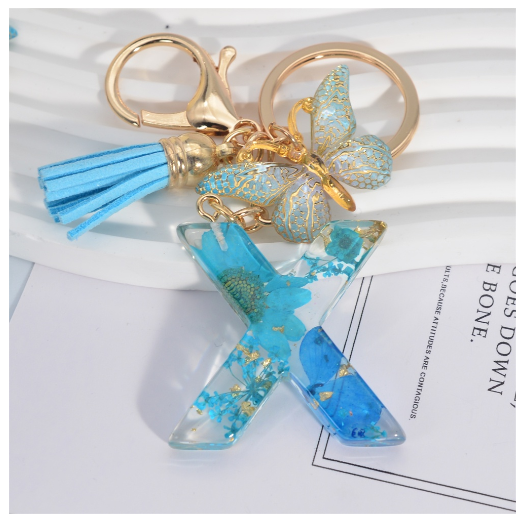 Sweet Blue Daisy A-Z Letter Keychains Fashion Butterfly 26 Resin Keyrings With Tassel Car Key Holder Accessories Pendant Gifts X