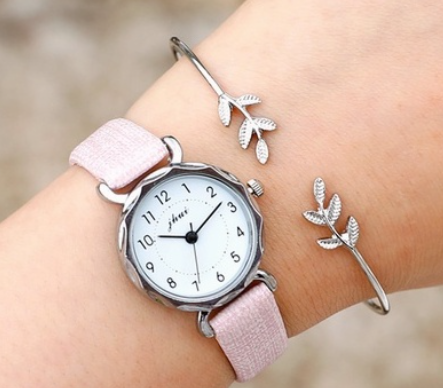 Women Watch with Bangle Set Ladies Quartz Watch Leaf Bracelets Fashion Wristwatch Sets