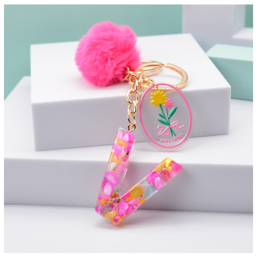 Fashion 26 Letter Keychain A-Z Initial Resin Keyring With Pink Pompom Flower Acrylic Tag Alphabet Key Chain Bag Pendant Gifts V