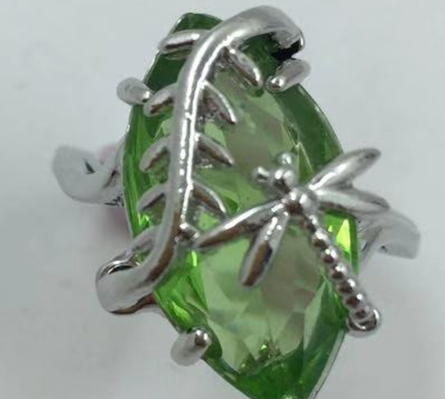 Exquisite Elegant Women Metal Dragonfly Gemstone Ring Leaf Embellishment Engagement Wedding Ring