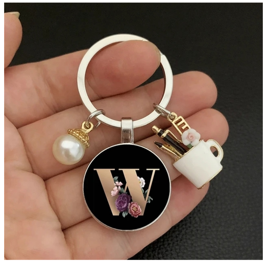 Fashion 26 Letter Keychains Imitation Pearl Rose Round Initials Keyrings Cup Pendant Car Keyholder Bag Ornaments Accessories W
