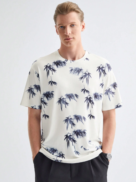 Manfinity ModaGents Men's Ribbed Knit Black Tee With Branch & Leaf Printed Round Neck Short Sleeve Casual T-Shirt