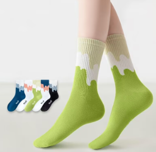 5 pairs of Fashion Gradient Women's Socks and Socks Korean Edition Cute Japanese Mid length Socks