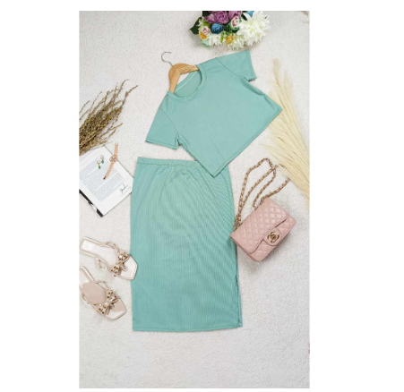 Maternity Knitted Top and Skirt with Slit MC16