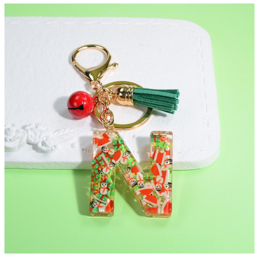Fashion A-Z 26 Letters Keychains Christmas Tree Snowman Sequins Filling Resin Key Rings Women Bag Charms N