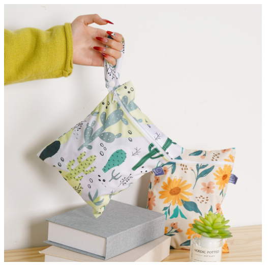 Elinfant 2 Pcs Set Mini Eco-friendly Portable Waterproof Snack Bag Washable Reusable Baby Diaper bag 18 x 25cm s25