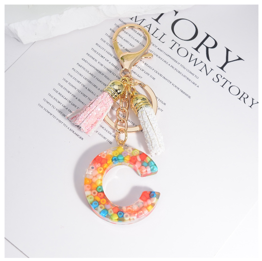 Colorful Beades Filled A-Z 26 Letter Keychains For Women Fashion Initials Keyring With Tassel Bag Pendant Accessories Souvenir C