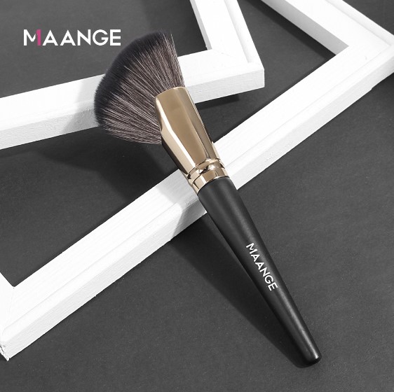 Maange Contour Brush Angled 1 Piece