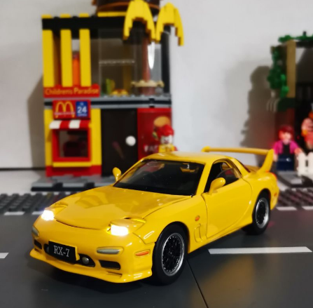 Initial D Collectibles Mazda RX7 Car Model 1:32 Diecast Alloy Toy with Box
