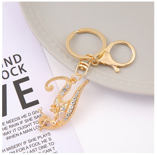 Exquisite Elf Letter Metal Keychains Luxury Gold Color Rhinestone Alphabet Keyrings For Men Women Handbag Ornaments Gifts Y