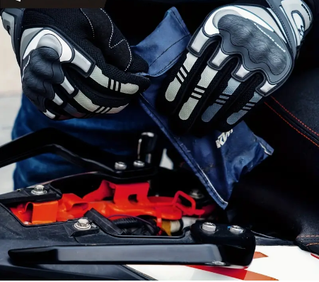 Stay Safe & Visible on the Road: Cuirassier Motorcycle Full Finger Gloves for Summer Riding