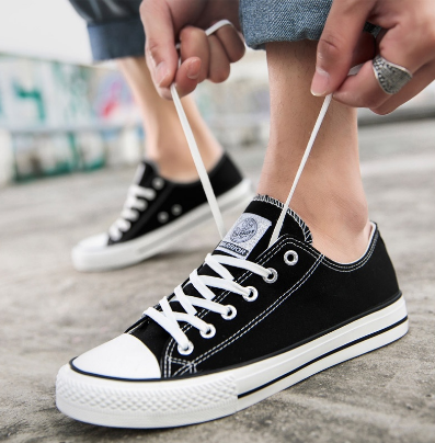 A century-old Classic Canvas Skateboard Shoes Wear-Resistant non-slip Lower Sole Men's Shoes