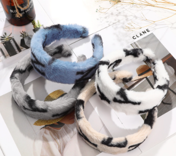 Korean Sweet Retro Plush Letter Headband Women Elegant Rabbit Fur Soft Hair Band Hair Accessories