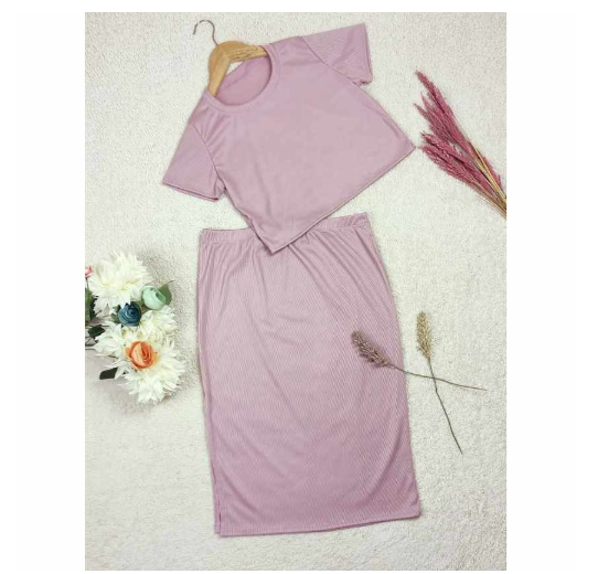 Maternity Knitted Top and Skirt with Slit T5