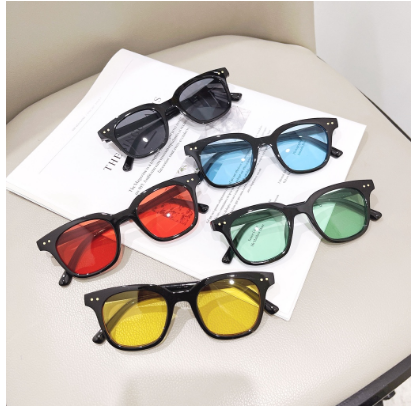Korean Unisex Trendy UV Fashion Retro Tinted Sequined Glasses Sunglasses Men for Women Gradient Lens Vintage Jelly Sunglasses HO