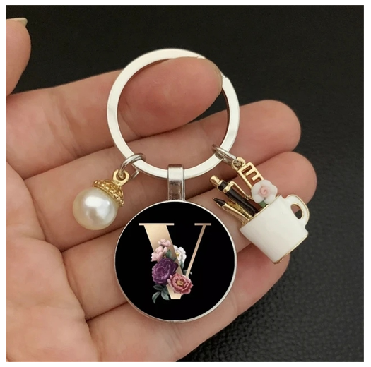 Fashion 26 Letter Keychains Imitation Pearl Rose Round Initials Keyrings Cup Pendant Car Keyholder Bag Ornaments Accessories V