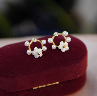 Freshwater Pearl Shell Camellia Flower Simple Earrings