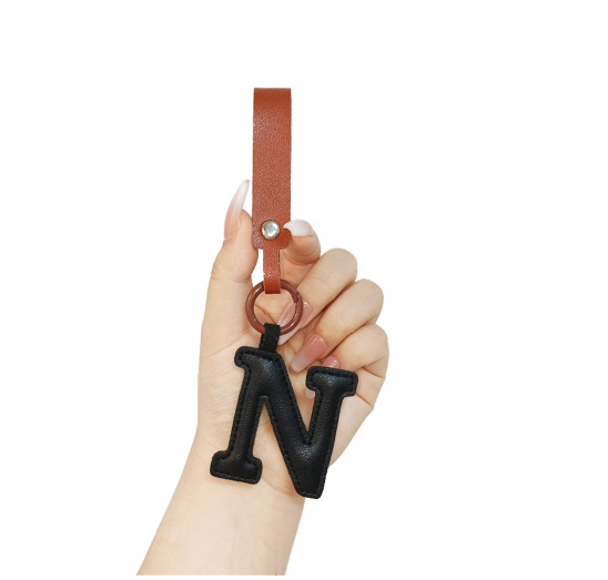 Creative PU Leather 26 Letter Keychains Fashion Alphabet Keyrings Handbag Ornaments Pendant Car Key Holder Accessories Gifts N