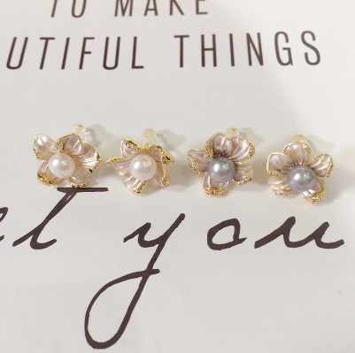 Natural Freshwater Pearl Earrings for Women S925 Silver Needle