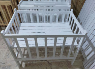 WHITE CRIB ADJUSTABLE WHITE  REGULAR CRIB