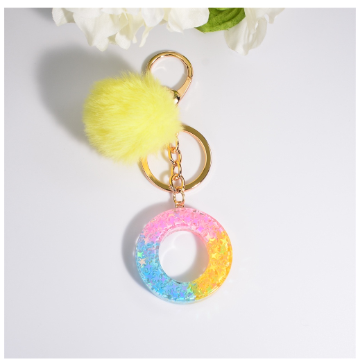 Fashion A-Z 26 Letters Iridescent Keychains Star Sequins Filling Resin Keyrings Women Bag Ornaments Exquisite Key Holder Charms O