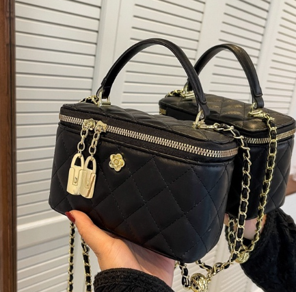 Popular all-match small C new summer portable diamond chain bag