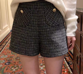 Lovito Women Casual Plain Metal Pocket Basic Shorts LNE36143 Black