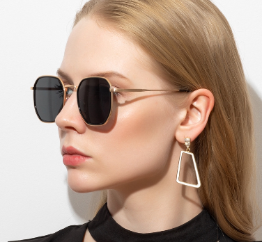 New Retro Square Men and Women Ins Wild Fashion Sunglasses Stainless Steel Frame