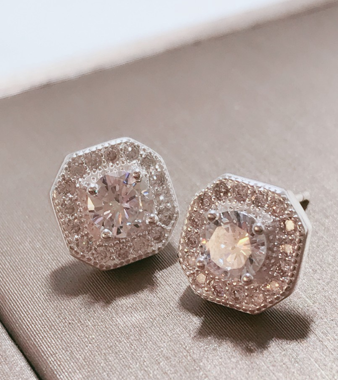 Silver Kingdom Diamond Cut 92.5 Italy Silver Korean Fashion Jewelry Accessory Ladie's Stud E126