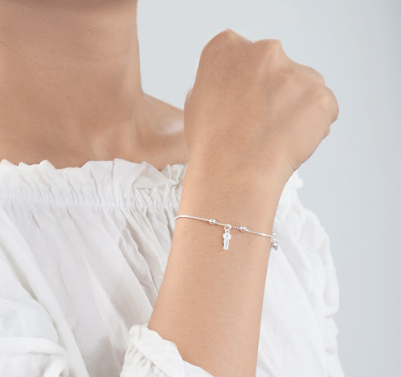 92.5 Italy Sterling Silver Key Charm Ladies Bracelet