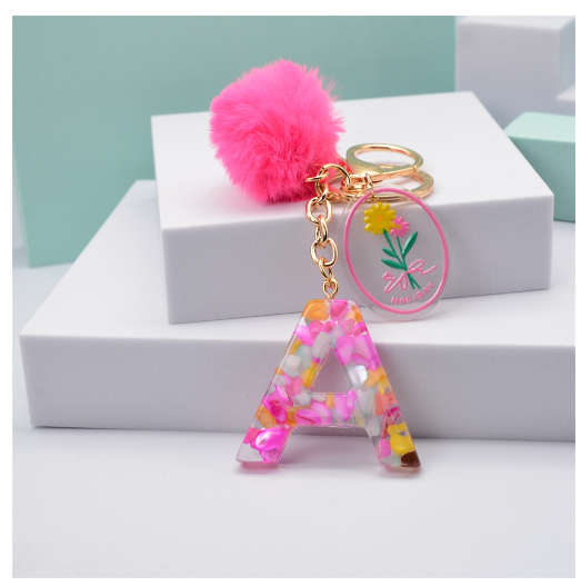 Fashion 26 Letter Keychain A-Z Initial Resin Keyring With Pink Pompom Flower Acrylic Tag Alphabet Key Chain Bag Pendant Gifts A