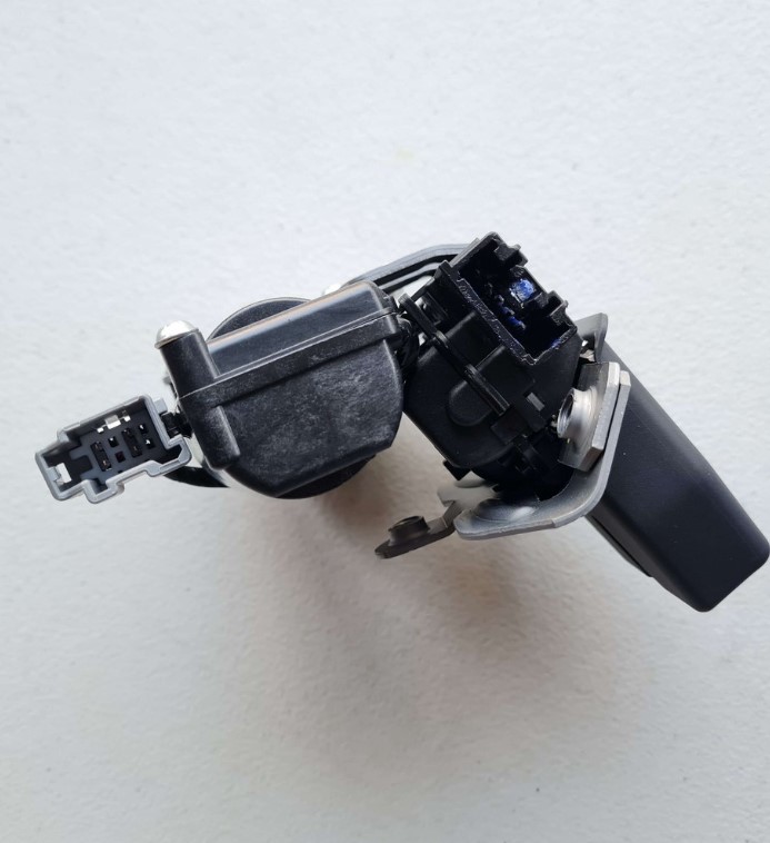 Rear Tail Gate Door Latch with Motor [Automatic] for Ford Everest [2015-2020] 2.2L & 3.2L