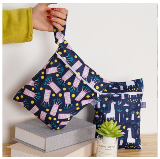 Elinfant 2 Pcs Set Mini Eco-friendly Portable Waterproof Snack Bag Washable Reusable Baby Diaper bag 18 x 25cm s1