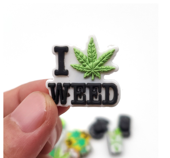 Cute Leaf Cannabis Series Croc Design Pins Jibits Charm Croc Jibbits Green Weed Shoe Charms for Women Shoes Accessories Decoration W15