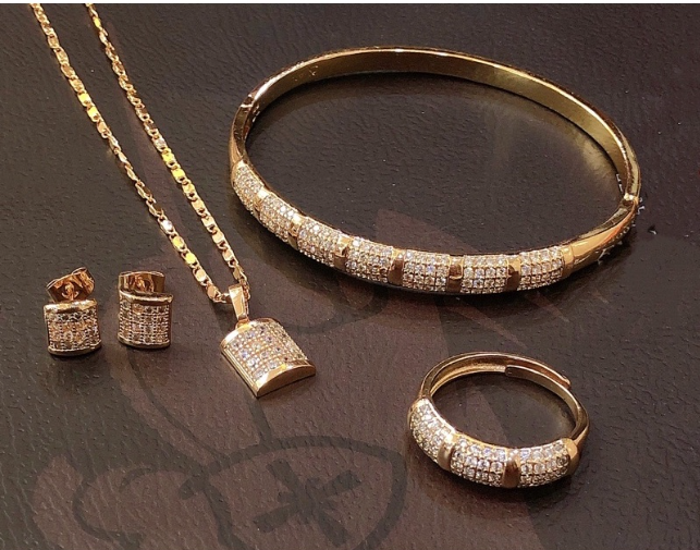 Fancy Jewelry 18K Gold Plated Hypoallergenic 4in1 Bamboo Jewelry Set Adjustable Ring