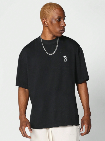 SUMWON Tee With Wavy Number Graphic Print College Ready