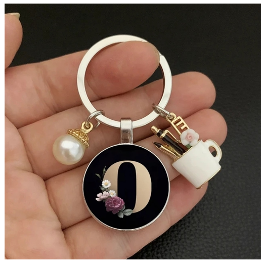 Fashion 26 Letter Keychains Imitation Pearl Rose Round Initials Keyrings Cup Pendant Car Keyholder Bag Ornaments Accessories O