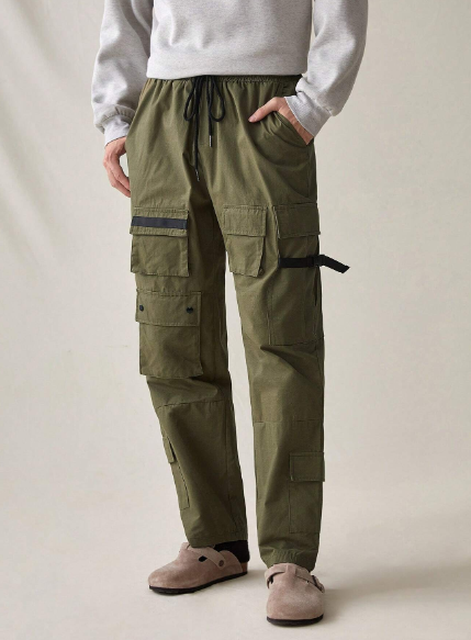 Manfinity UrbanChill Men's Woven Casual Trousers