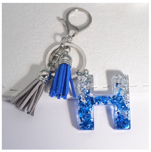 Exquisite 26 Initials A to Z Sea Glacier Resin Keychain Sequin Filling Keyring Blue Gray Tassel Pendant Handbag Accessories Gift H