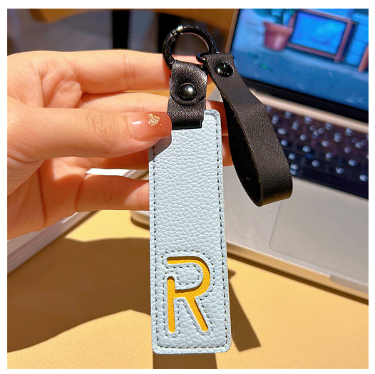 Creative PU Leather Letter Keychains Fashion Colorful Square Alphabet Keyrings Car Key Holder Accessories Bag Ornament Gifts R