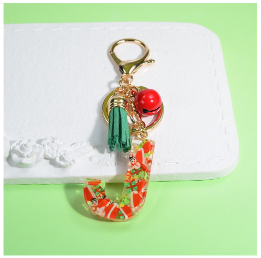 Fashion A-Z 26 Letters Keychains Christmas Tree Snowman Sequins Filling Resin Key Rings Women Bag Charms J